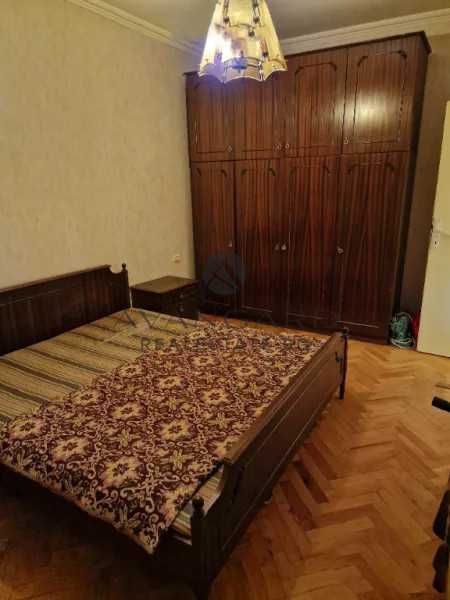 Продава се Тристаен апартамент в Пловдив, Кючук Париж - 80 кв.м за 1518 €/кв.м - Снимка #3