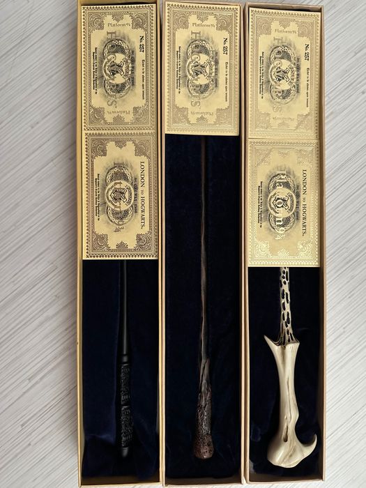 Магически пръчки Хари Потър с подаръчна кутия