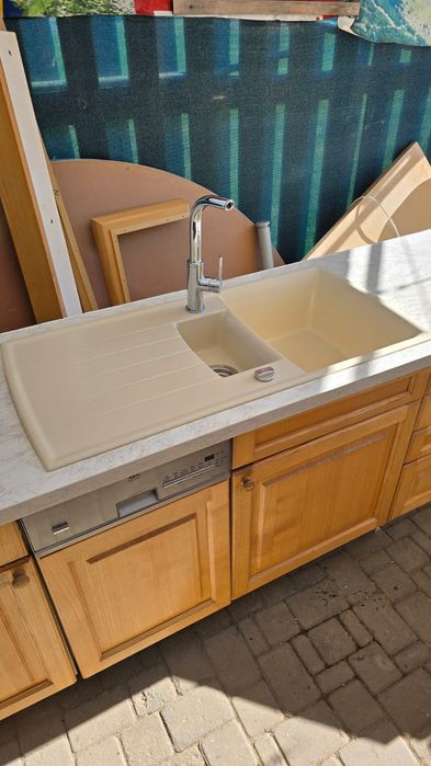 Mobila bucătărie din lemn Stejar cu electrocasnice AEG