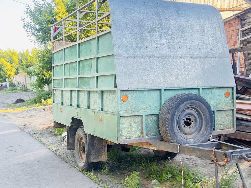 Прицеп коневозка