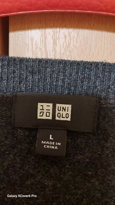 Мъжки пуловер Uniqlo.100 %кашмир. Размер М/L