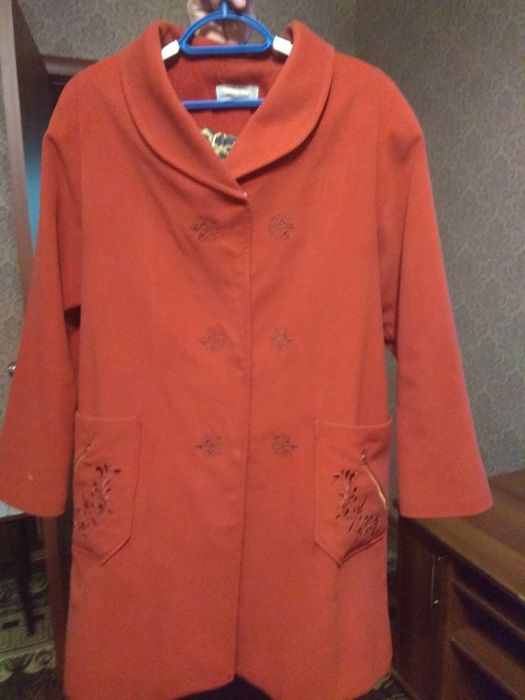 Продам пальто женское