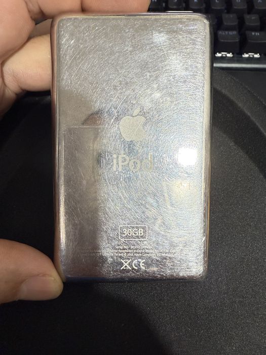 Apple ipod clasic 30gb cu Bose QC25