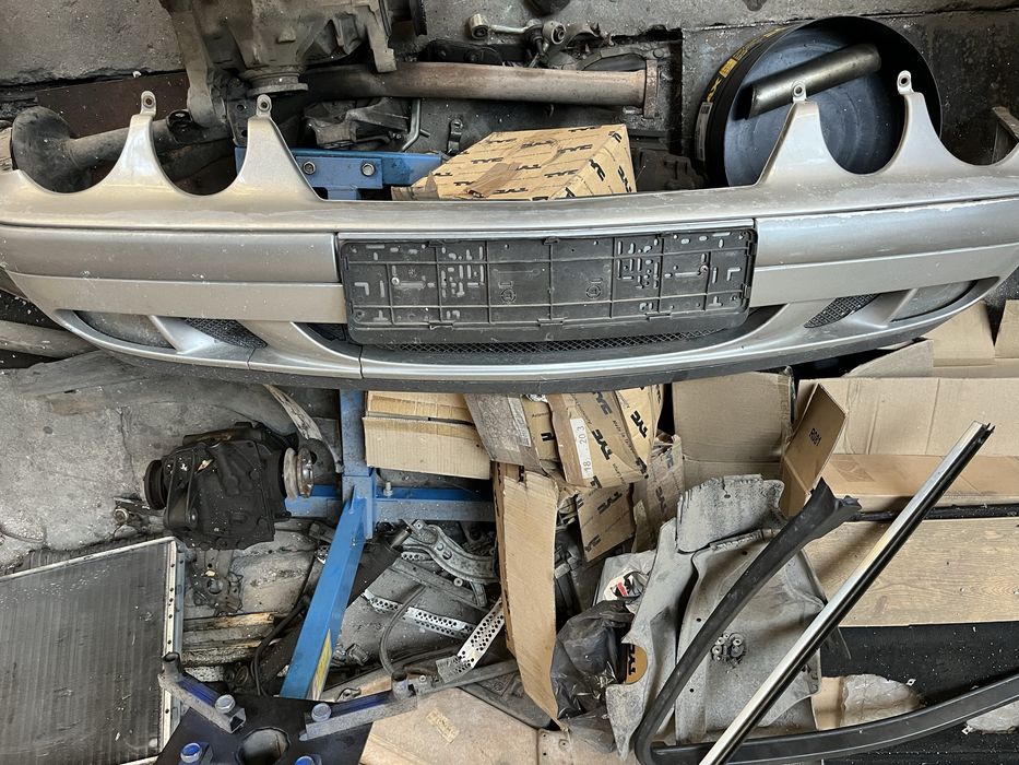 Предна Броня clk w208 оригинална здрава