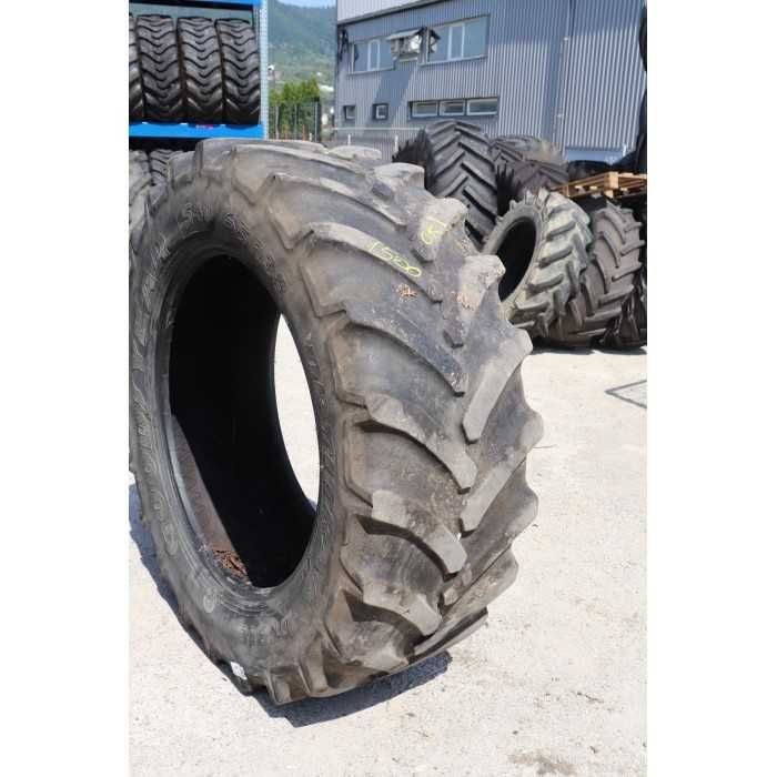 Anvelope Goodyear 540/65R38 pentru JCB și Renault.