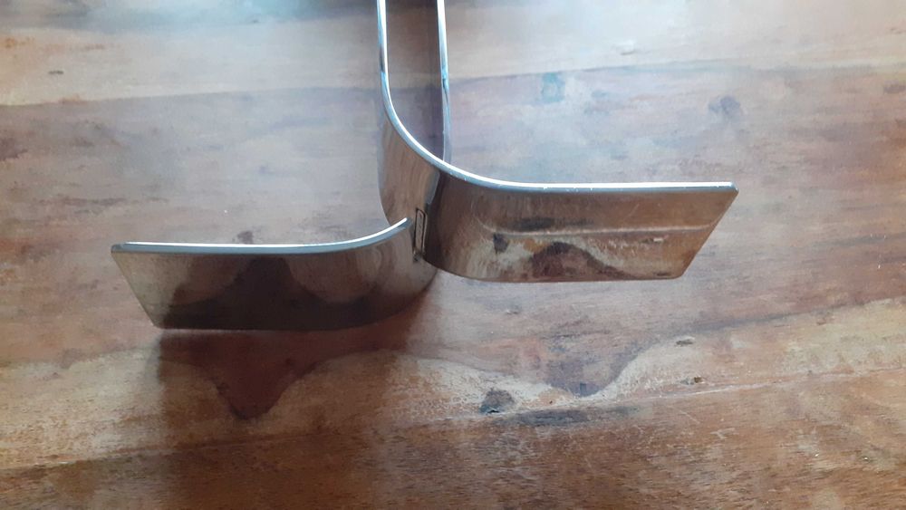 метален свещник, стабилен масивен и лъскав хром метал, за 2 свещи