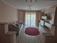 Vând apartament cu 3 camere in curte privata