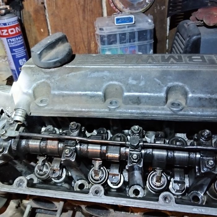 Продам головку БМВ Е36 1.6 в исправном состоянии