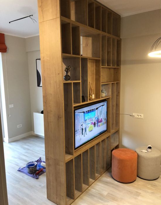 Montaj supert tv. Montez suport tv perete