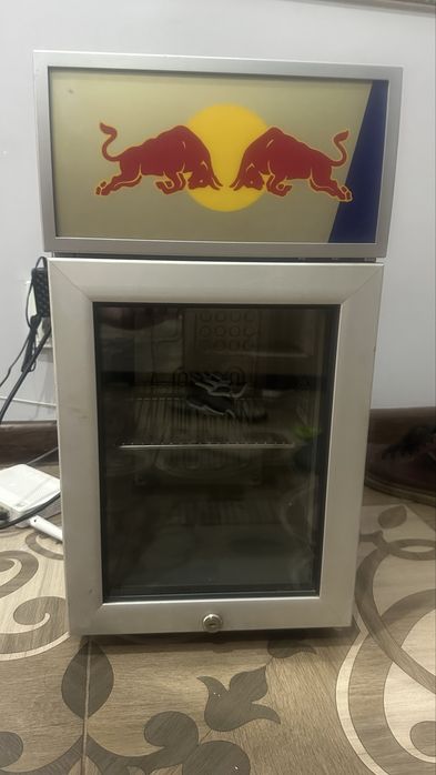 RedBull холодильник