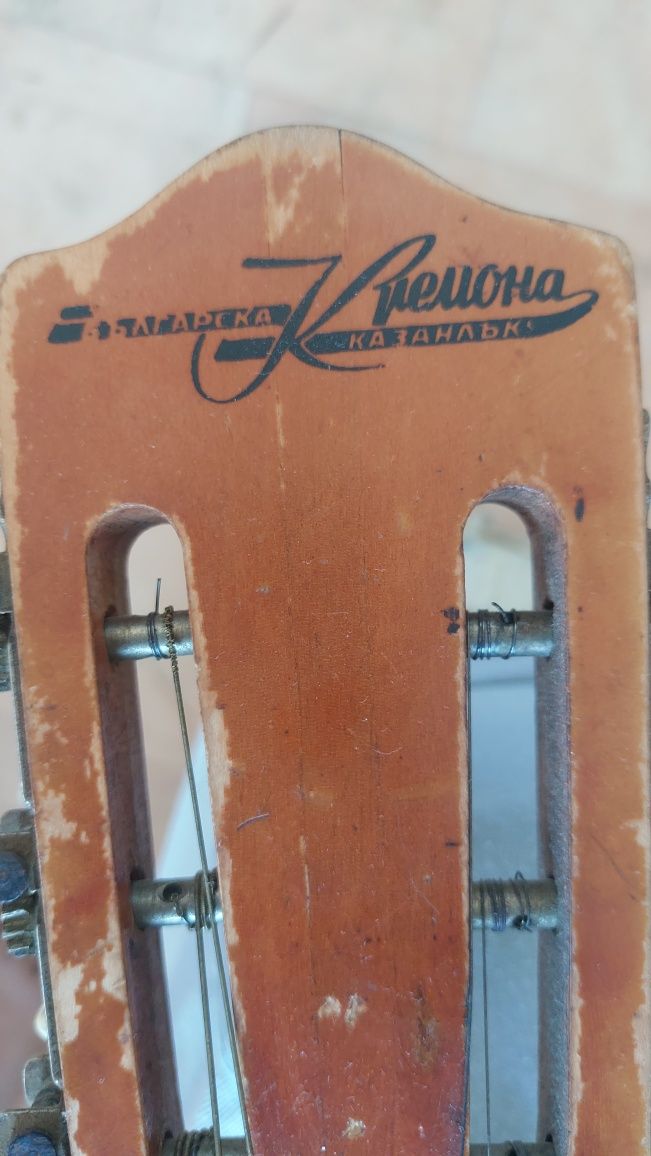 Акустична китара Българска Кремона