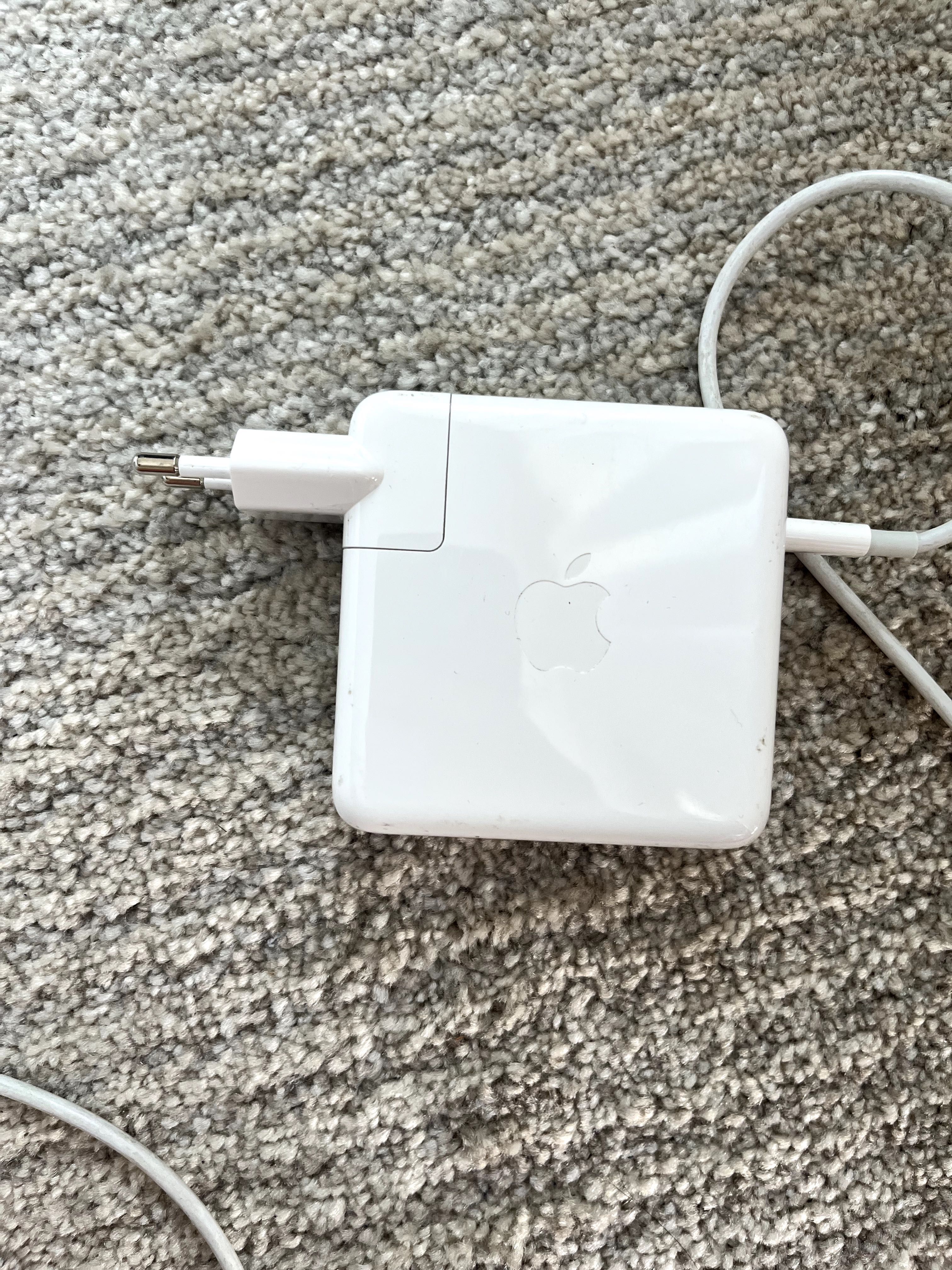 MacBook Pro 15" (2017) – 2.8 GHz i7, 16 GB RAM, 1 TB SSD, отличен