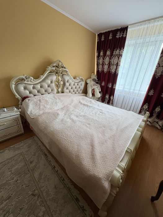 Продам спальны гарнитур