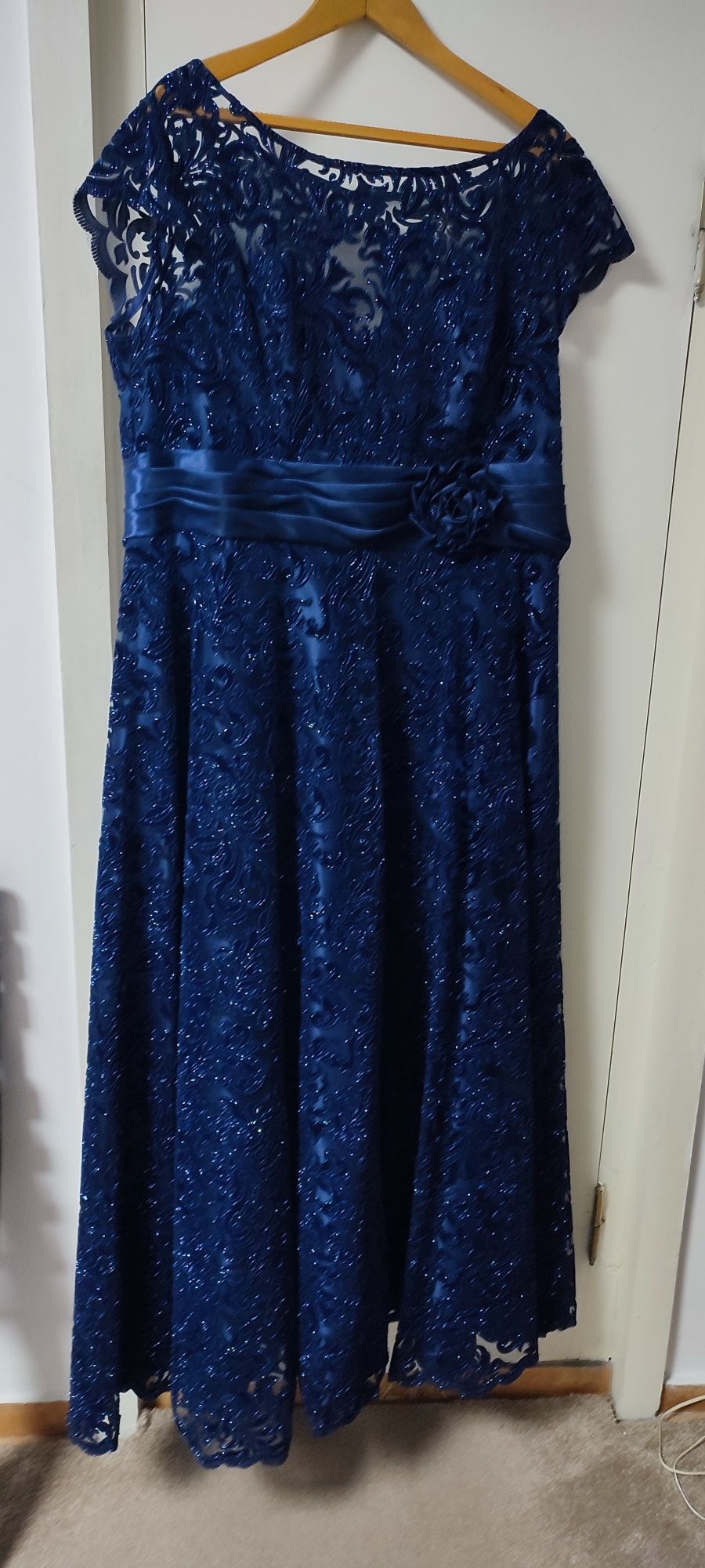 Vând rochie de gala