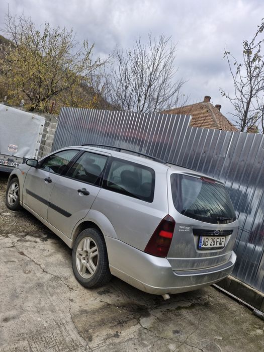 Vând ford focus mk1 sau schimb cu animale!!
An fabricație:2000
Făcut