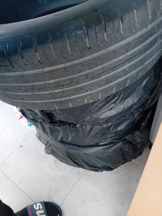 ₩ vând 4 cauciuri de vara continental 215/60/R17