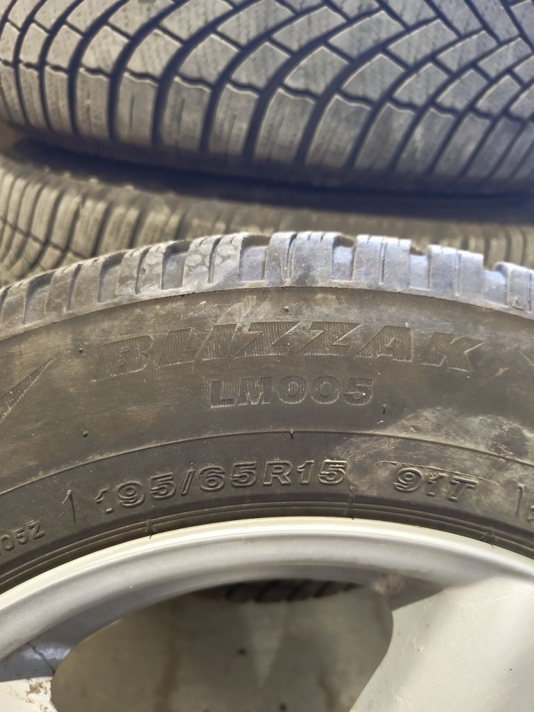 Лети джанти със зимни гуми Bridgestone