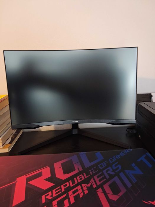 Monitor Samsung 27 inch Odyssey G5 - 2K cu refresh rate de 144Hz