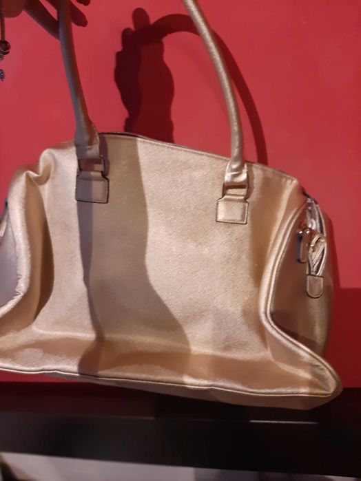 Genti dama noi de zi sau voiaj