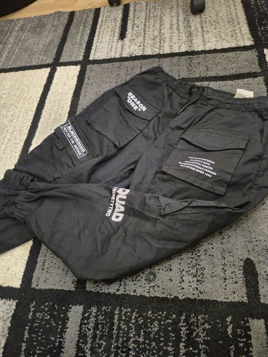 Яке ветровка и панталон М (нови)