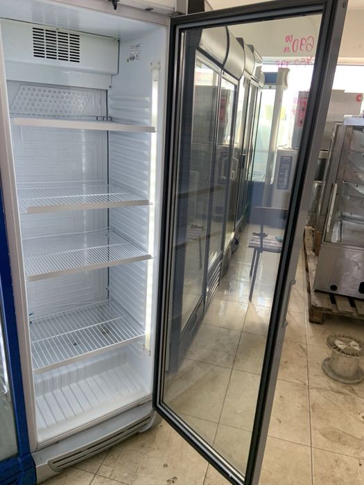 Хладилна витрина 2023г. KLIMASSAN 60/60/200