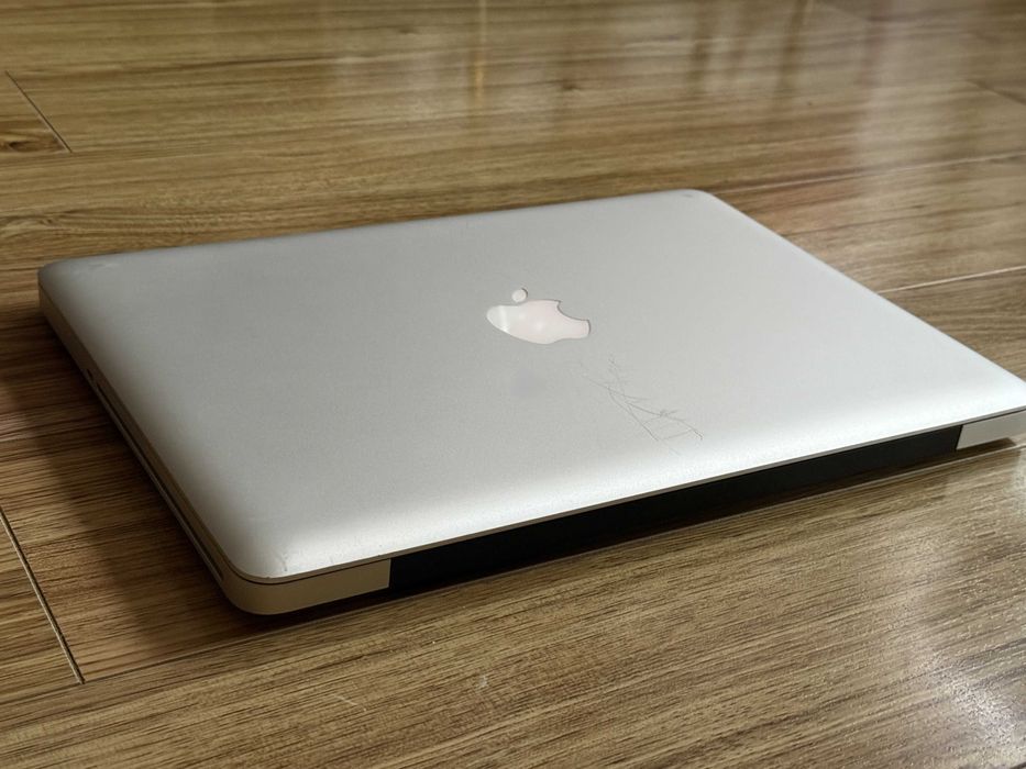 MacBook Pro 13 2009`Intel P7550/4GB RAM/160GB HDD/Nvidia 9400M/Бат 5ч