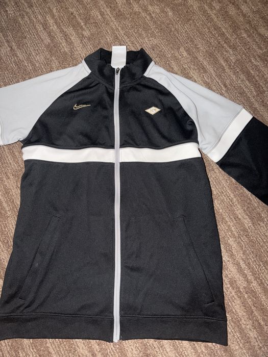 Спортен суитчер на Nike