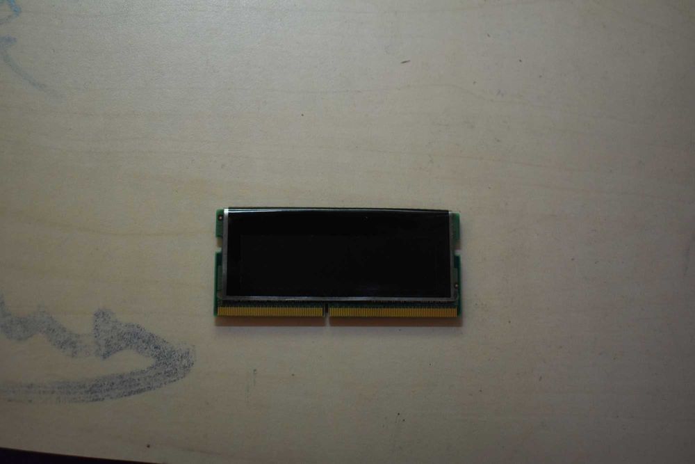 Vand 4 gb ram ddr4 in stare impecabila.