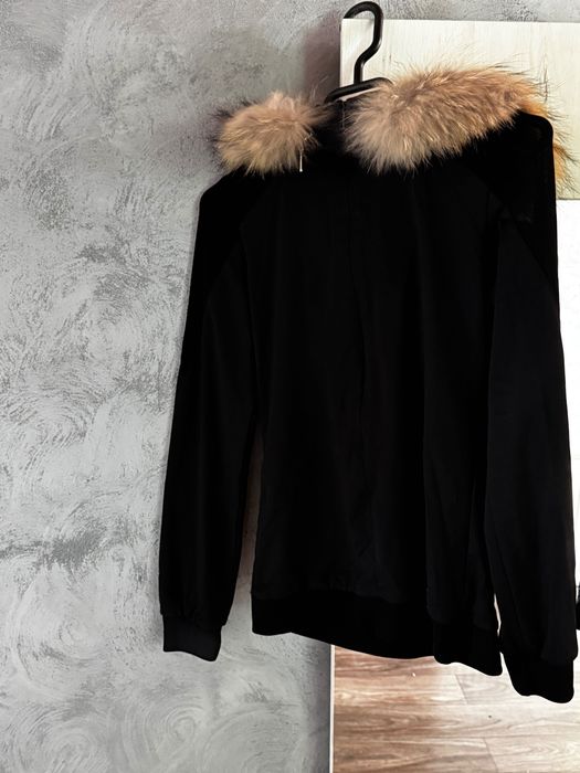 Блуза на Алеса с естествен пух