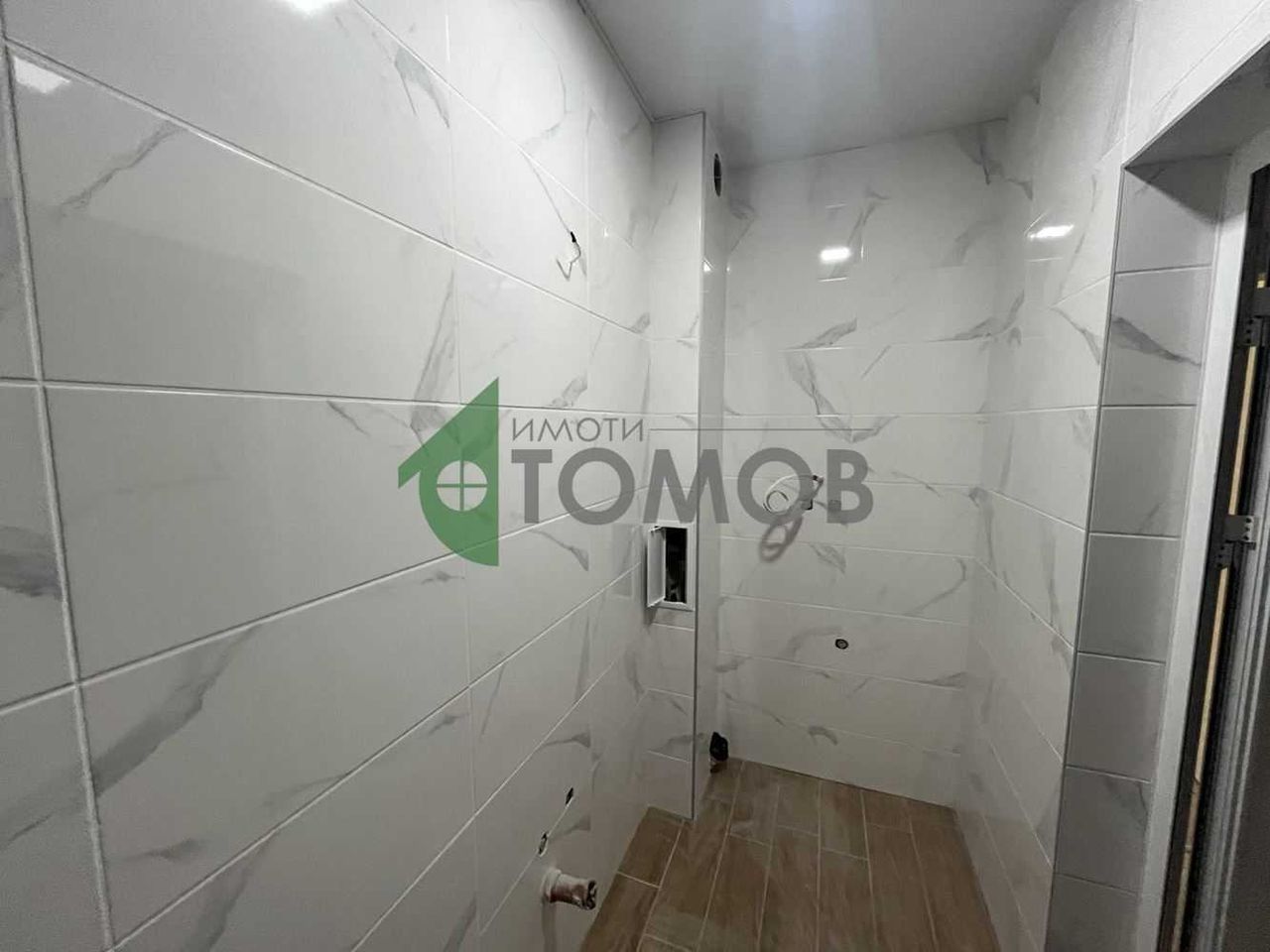 Продава се Двустаен апартамент в Шумен, Томбул джамия - 62 кв.м за 1152 €/кв.м - Снимка #5