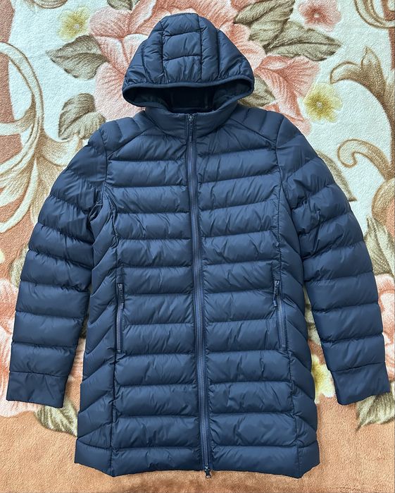 Продается теплая куртка б/у для мальчика