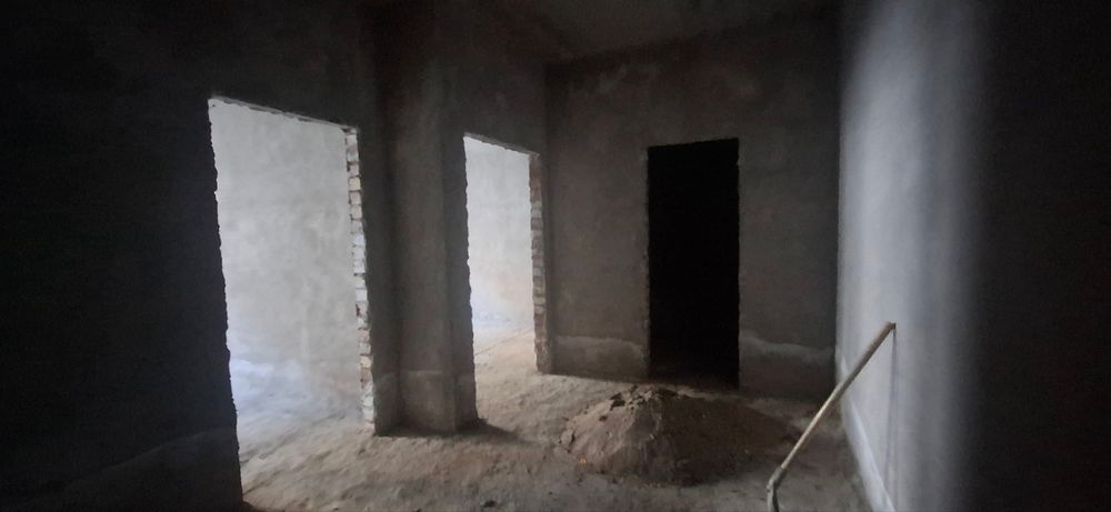 Арзон ва срочни сотилади 2 хонали 71.25 m²