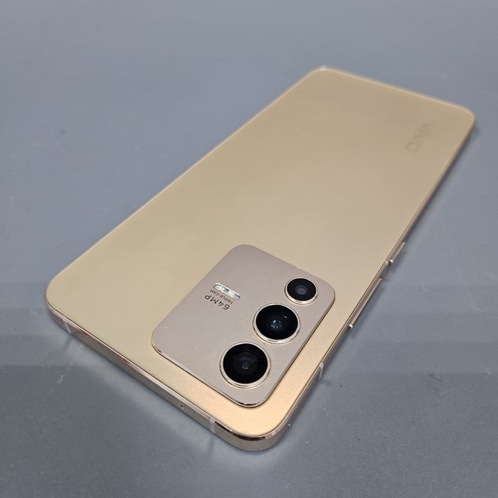 Vivo V23 128Gb(Риддер)Независимости34(лот802923)