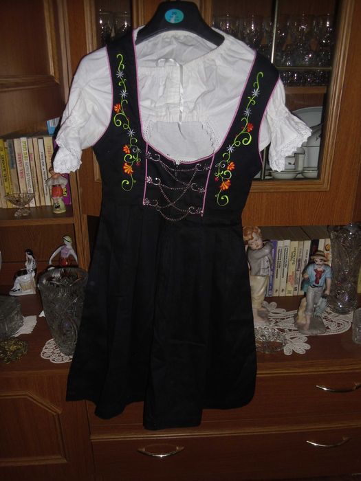 Port popular sasesc,nou