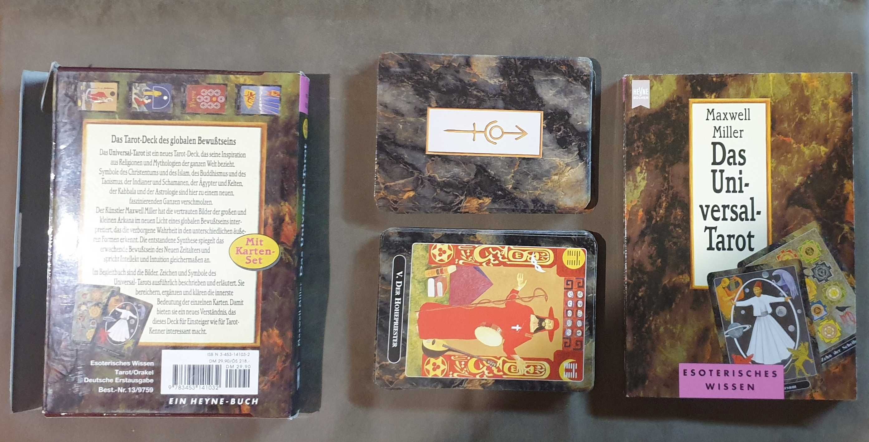 Таро Карти и книга / Das Universal Tarot Mit Karten-Set