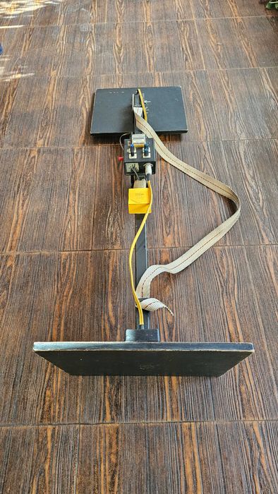 Металотърсач  дълбочинен 3 м дълбочина  с две пити!!!