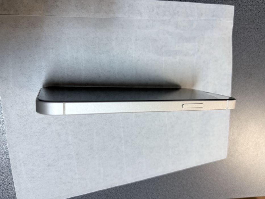 Vand Iphone 12.
