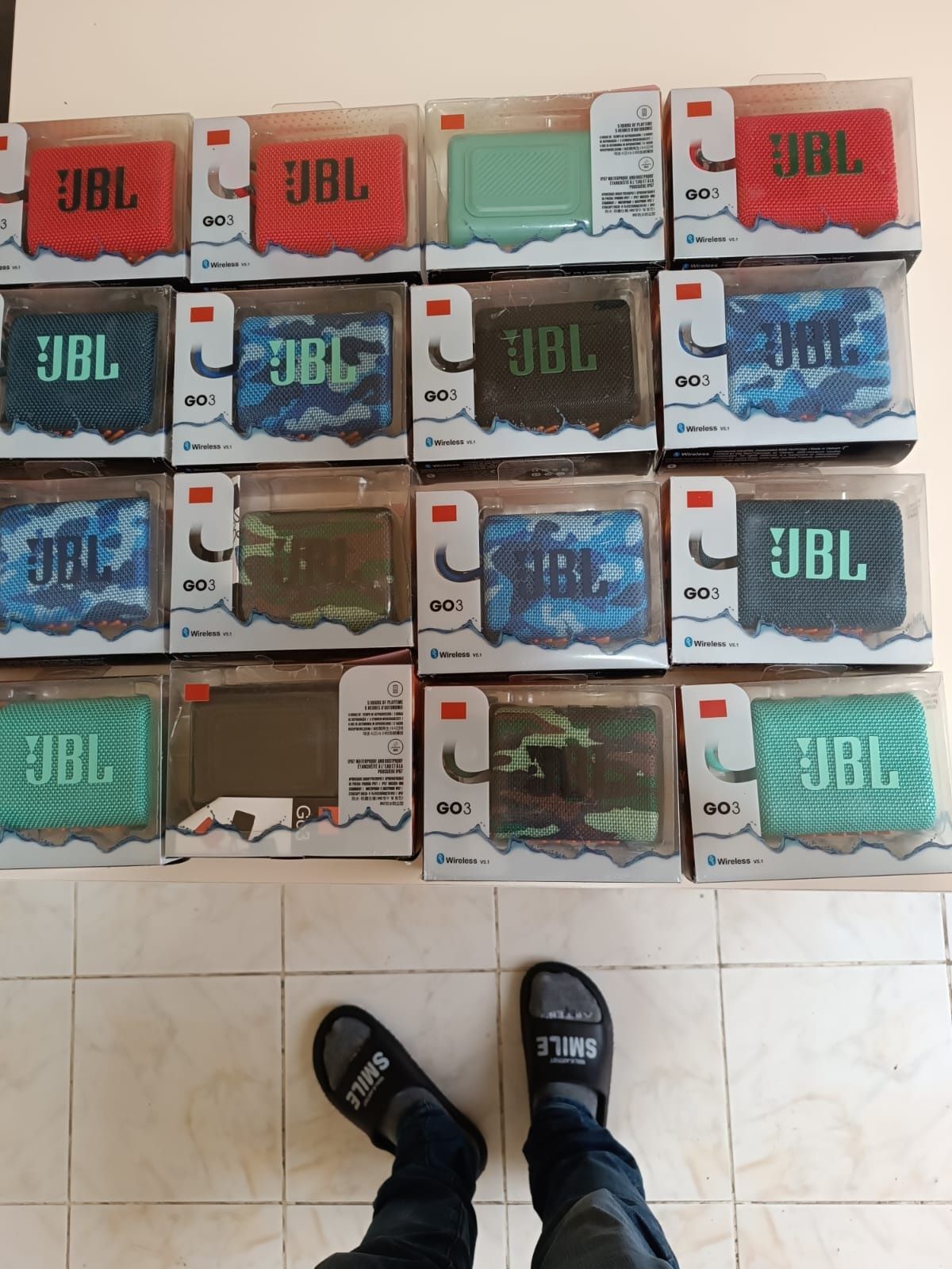 Vând boxe jbl Go3