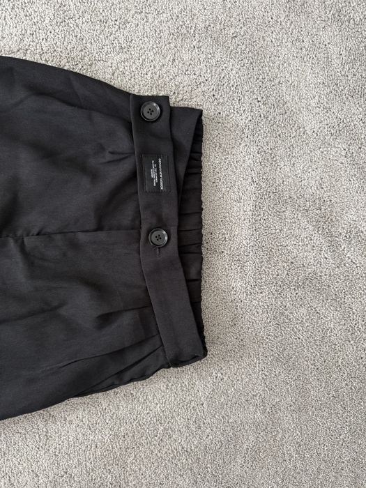 Нов дамски панталон.Размер S.