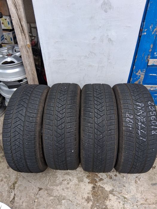 235 60 18 PIRELLI 4броя зимни дот 2020г