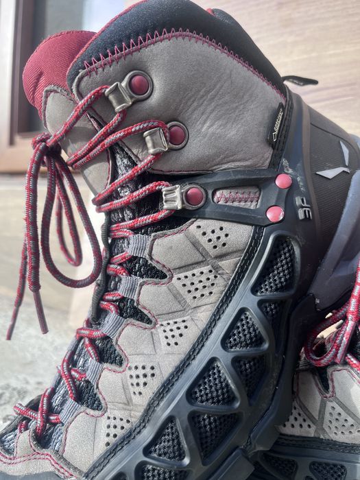 Дамски планински боти SALEWA