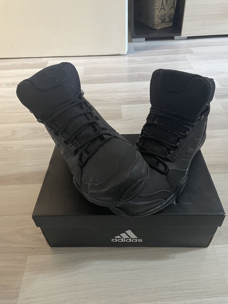 Adidas Terrex 44 2/3