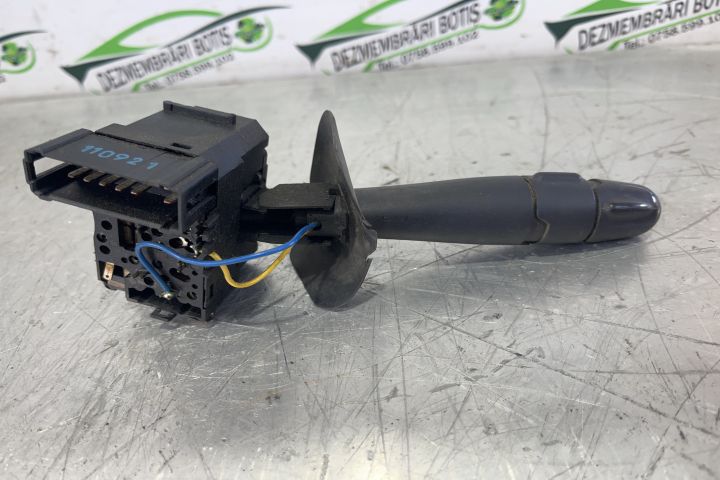 Maneta semnalizare Dacia Logan prima generatie