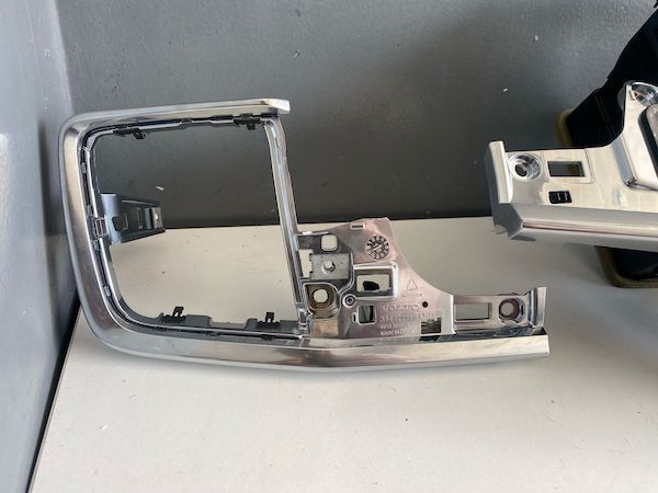 Ornament cromat grile aerisire cu iluminare S90 V90 31403974 31417211 31389468 31417207 31389466