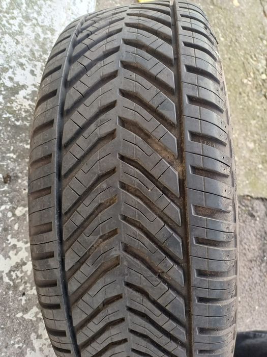 Cauciucuri all seasons