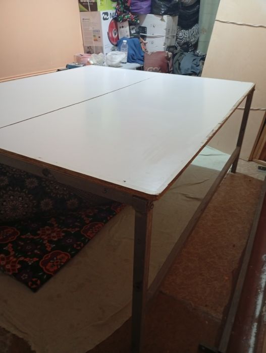 Bichuv stol profildan yasalgan buzib tuziladigan