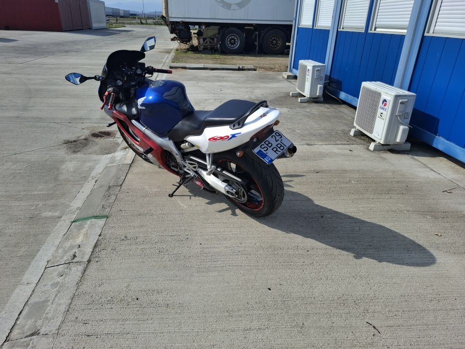 Honda cbr 600 f4
