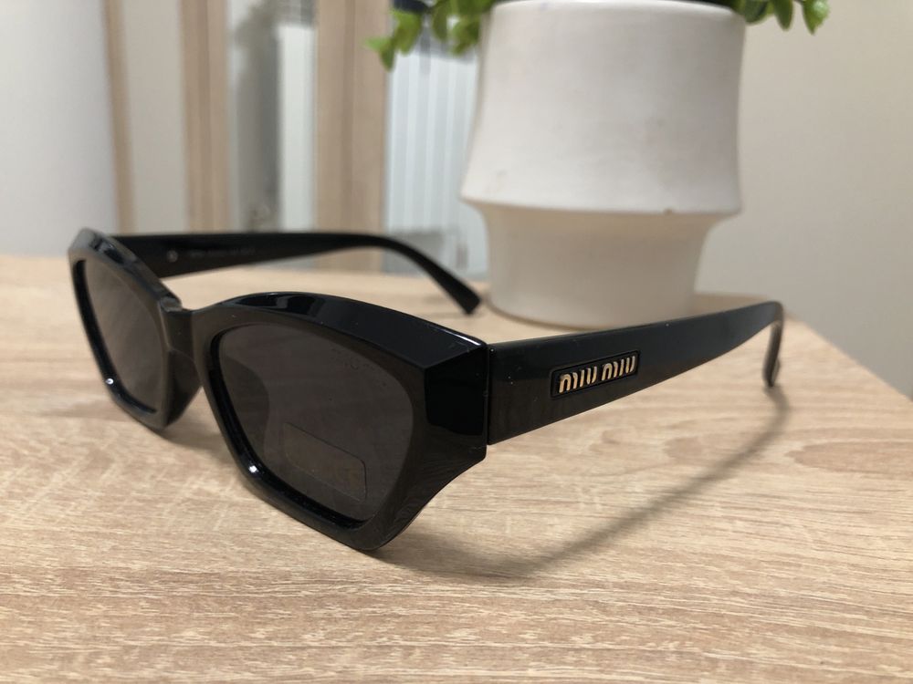 Ochelari de soare miu miu foarte frumosi import italya