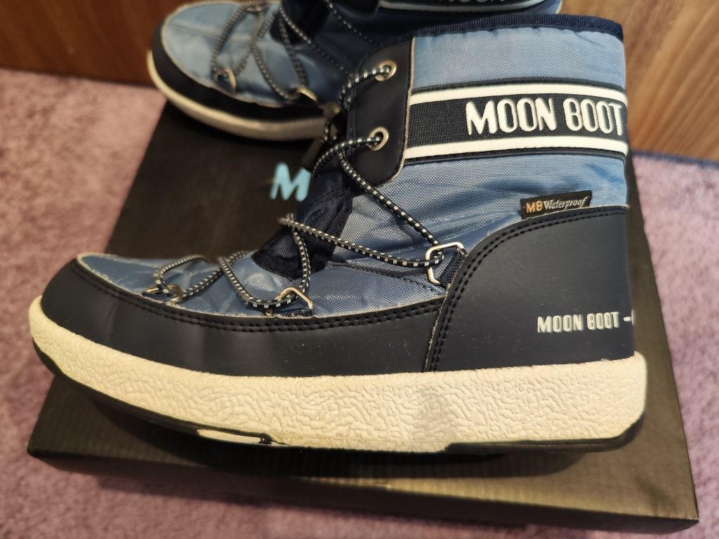 Moon Boot mărimea 35