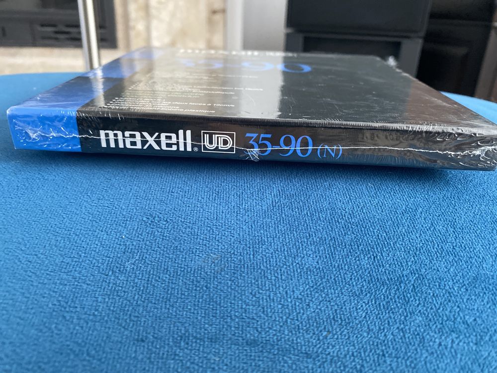 Banda de magnetofon Maxell UD 35-90 sigilata
